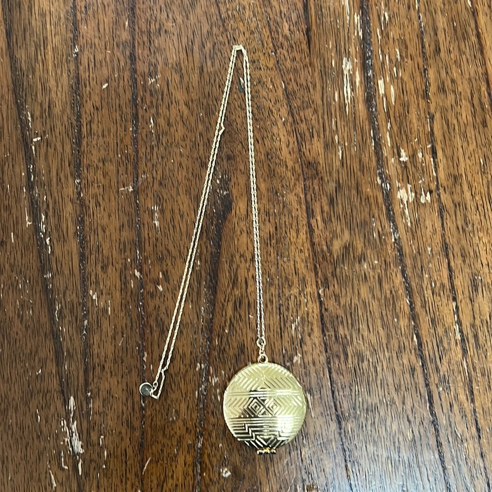 Nicole Richie Pendant